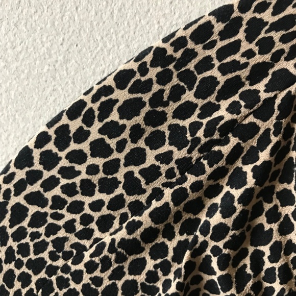 NWOT Banana Republic Cheetah Split Neck Tie Top Blouse - Picture 5 of 6